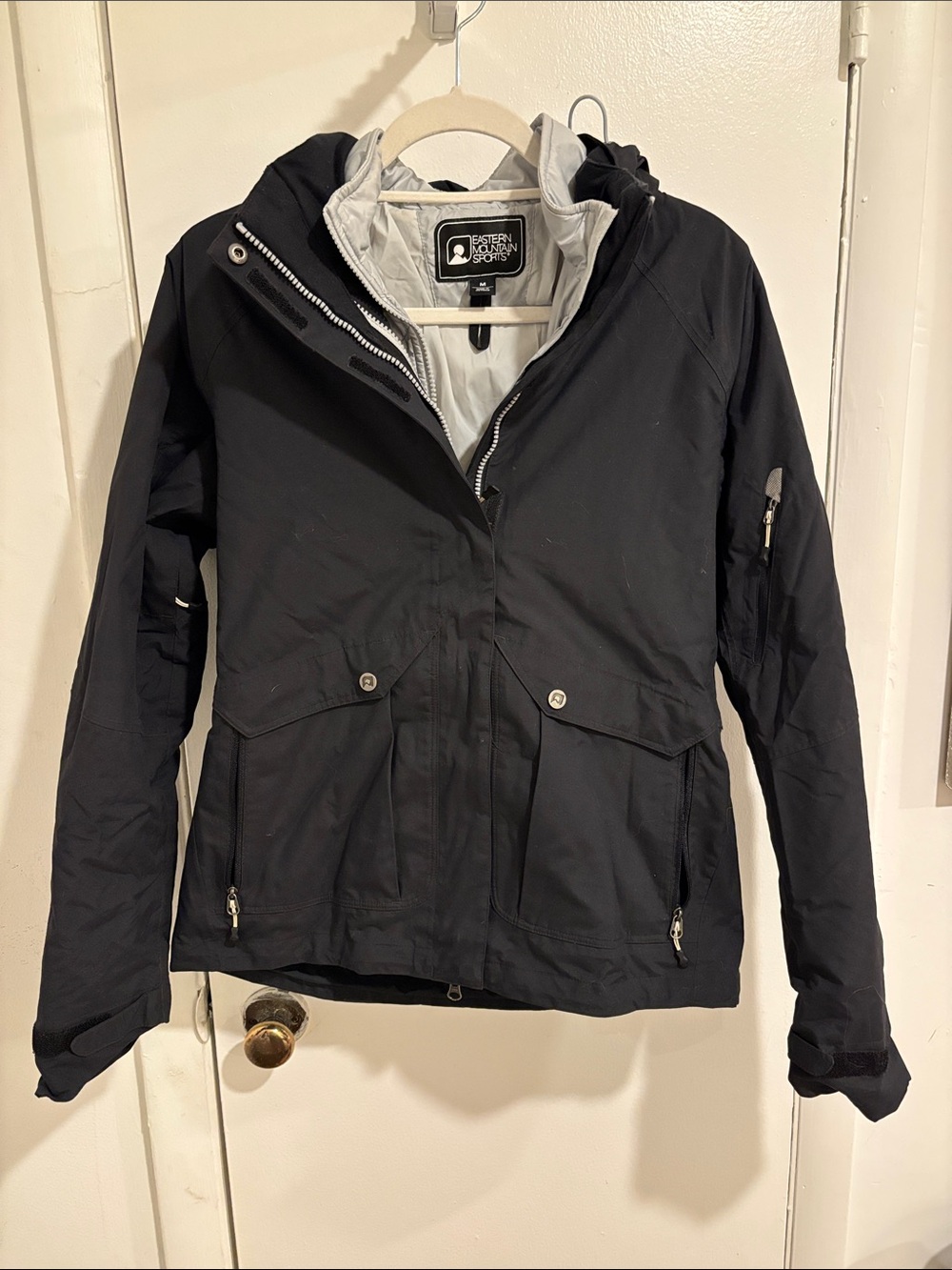Eastern Mountain Sports Black Hooded Ski Jacket with Light Gray Lining